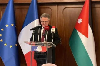فرنسا تؤكد رفضها التهجير القسري للفلسطينيين وتدعم حل الدولتين