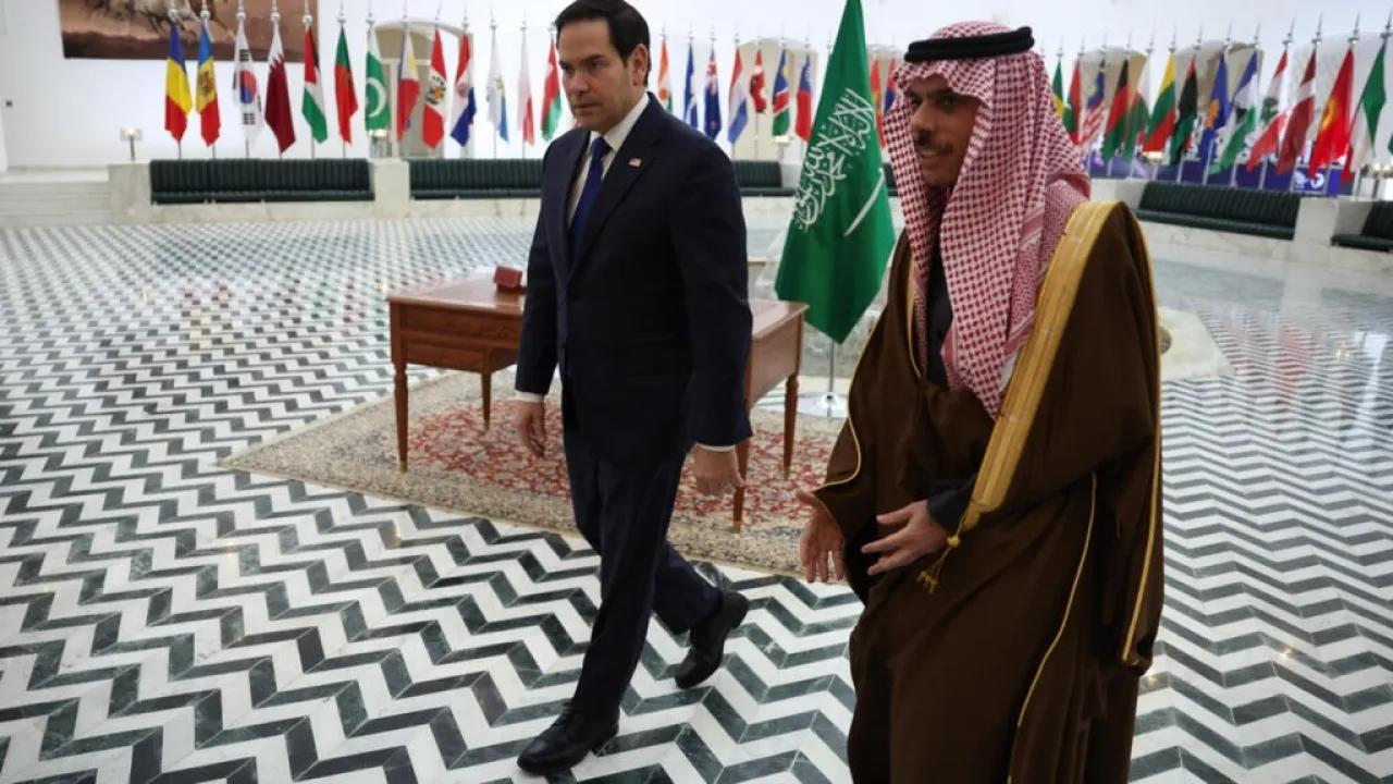 محادثات أميركية-روسية في الرياض لبحث العلاقات المتوترة وأزمة أوكرانيا