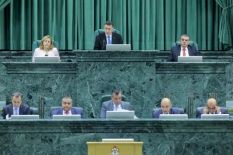 مجلس النواب يحيل مشروع قانون الكهرباء ويقر ثلاث مواد من "معدل العمل"