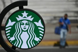 ستاربكس تسرّح 1100 موظف ضمن خطط خفض التكاليف