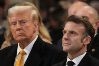 مشهد غير معهود بين زعماء العالم... ماكرون غاضب من ترامب