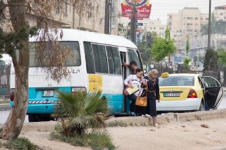 أمانة عمان تُعلن قرارًا مهمًا بشأن تصاريح نقل الركاب المنتهية..تفاصيل