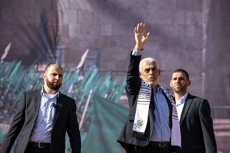 القناة 7 العبرية: السنوار يفي بوعده بالإفراج عن أسرى المؤبدات والأحكام العالية