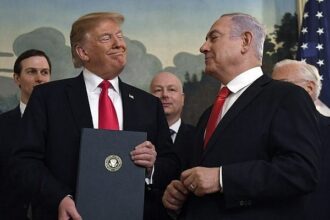 ترامب يخطط لإفراغ غزة من الفلسطينيين ووضعها تحت السيطرة الأمريكية