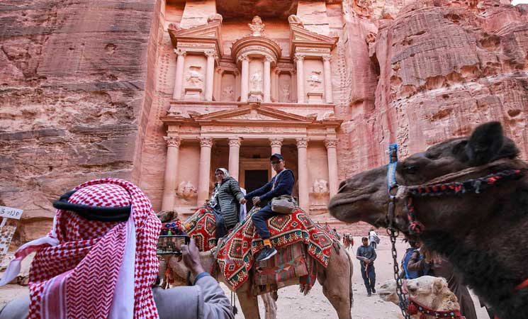 السياحة الأردنية تحقق نموًا ملحوظًا بنسبة 30% في 2025