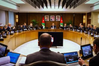 مجلس الوزراء يقرر تعديل أسس إيصال التيار الكهربائي لدعم الصناعات