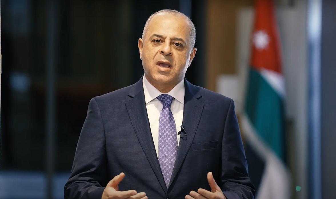 أبو صعيليك يوجه رسالة لموظفي القطاع العام بشأن النظام الجديد