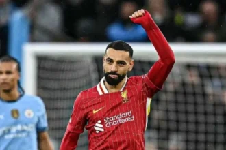 ليفربول يهزم مانشستر سيتي ويقترب من لقب الدوري الإنجليزي