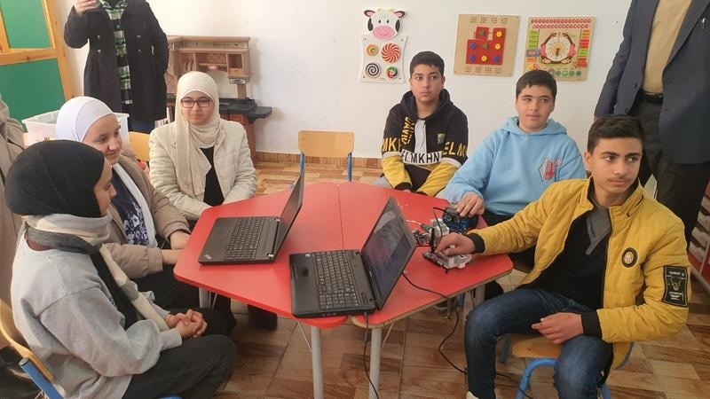صورة حول : مركز زها الثقافي يعرض إنجازاته وتمكين المجتمع المحلي مركز زها الثقافي يعرض إنجازاته وتمكين المجتمع المحلي