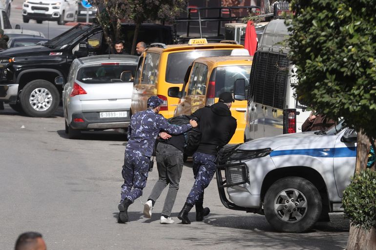 اعتقال أحمد حواشين شقيق الشهيد محمد حواشين من مخيم جنين