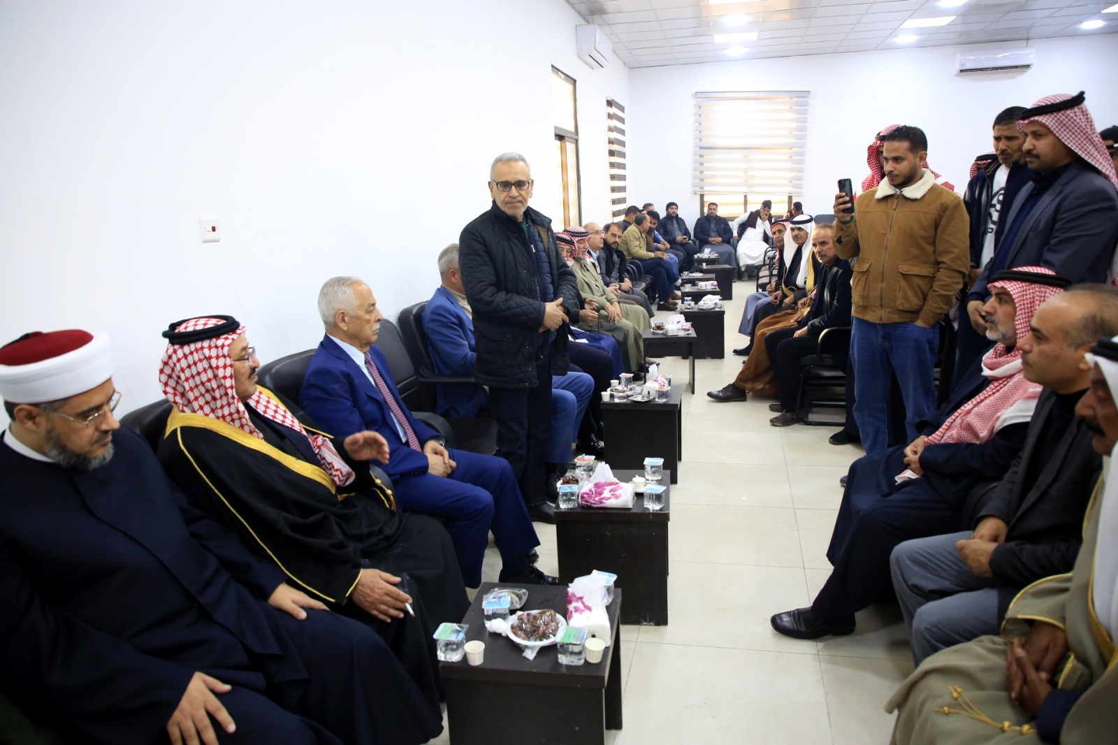 مندوبا عن الملك وولي العهد.. العيسوي يعزي الزبن والجازي والحديد