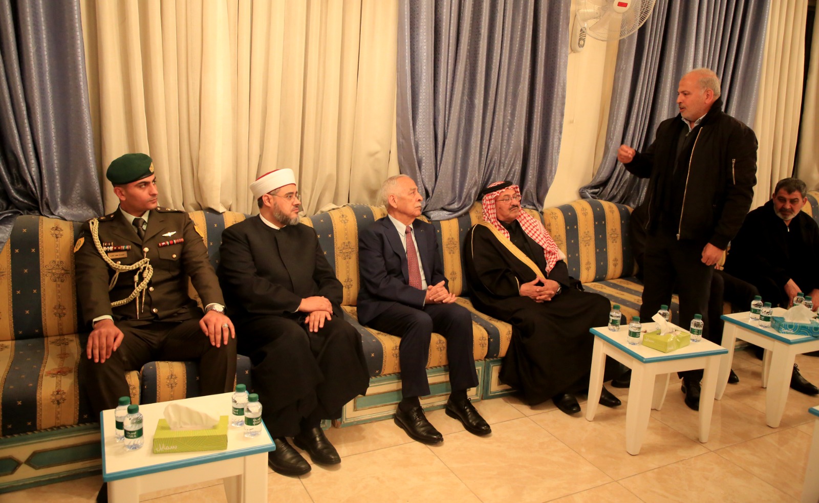 مندوبا عن الملك وولي العهد.. العيسوي يعزي الزبن والجازي والحديد