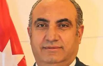 هل يرد أمين العاصمة على منشور لاحد موظفيها ؟