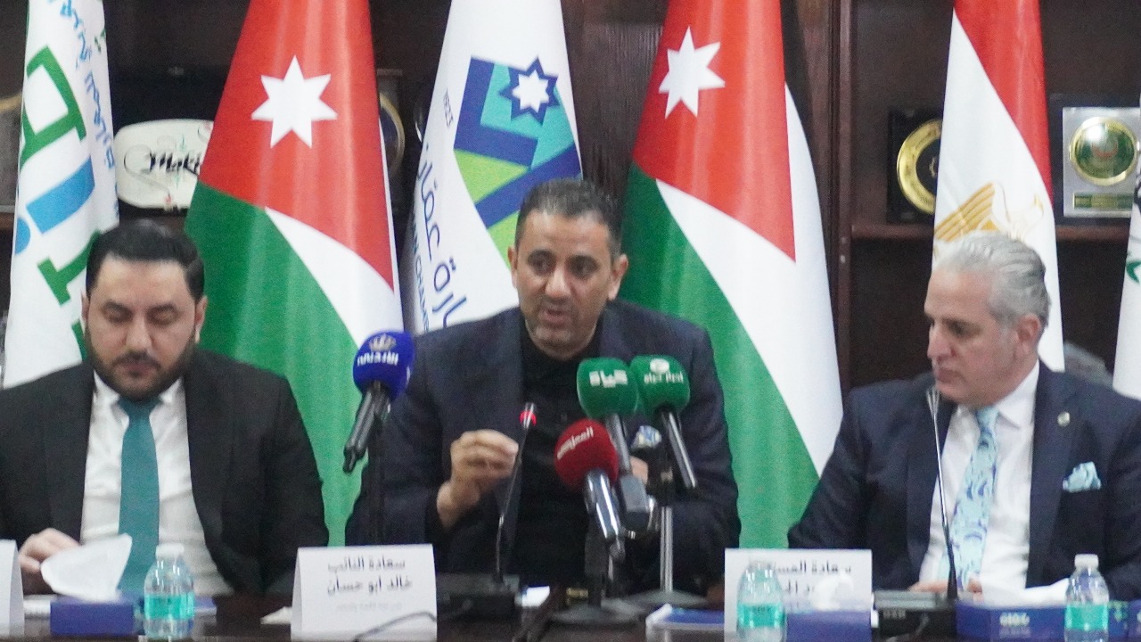 المؤتمر الصحفي للاعلان عن فعاليات المعرض العربي الدولي للاثاث والمفروشات والصناعات الخشبيه