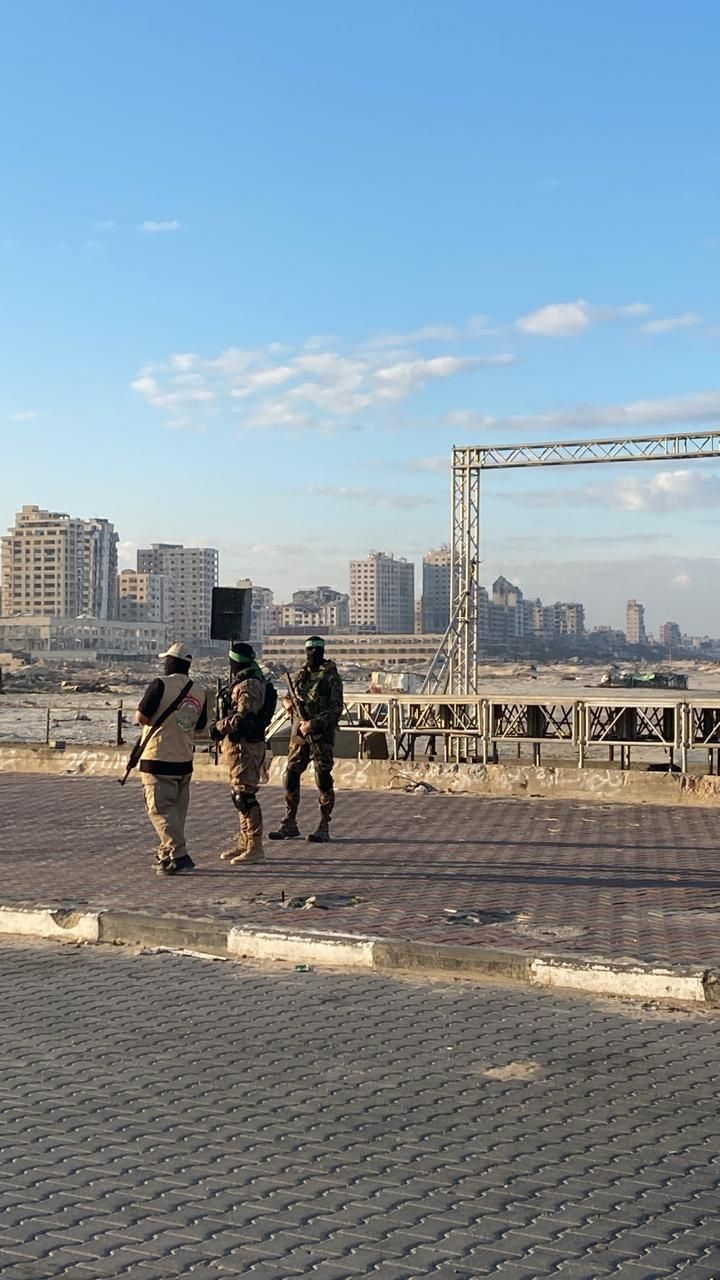 عاجل|| انتشار عناصر القسام في ميناء غزة تمهيدًا للإفراج عن الأسرى الاسرائيلين