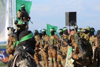 بدء الإفراج عن 183 أسيرًا فلسطينيًا ضمن صفقة التبادل