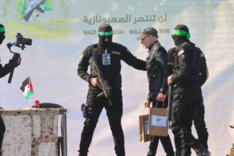 تفاصيل جديدة حول الإفراج عن محتجز في غزة وهدية غير متوقعة