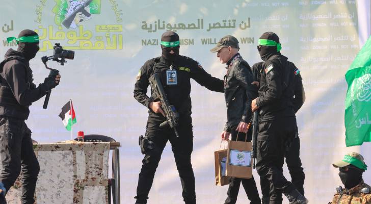 تفاصيل جديدة حول الإفراج عن محتجز في غزة وهدية غير متوقعة
