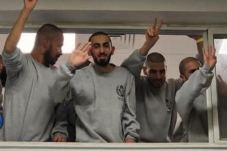 القسام تفرج عن الدفعة الخامسة من الأسرى في صفقة "طوفان الأحرار"