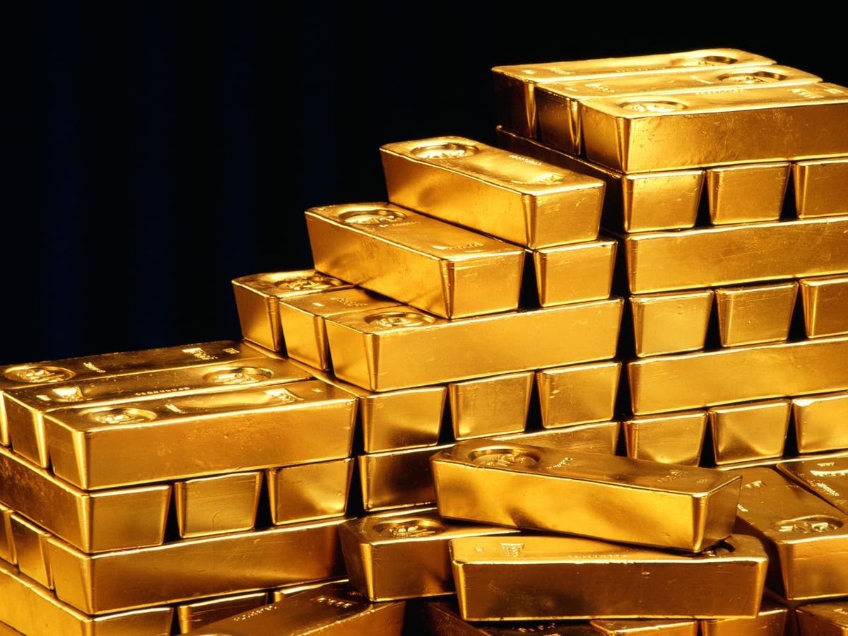 الذهب يرتفع مع تراجع الدولار وتصاعد التوترات الجيوسياسية
