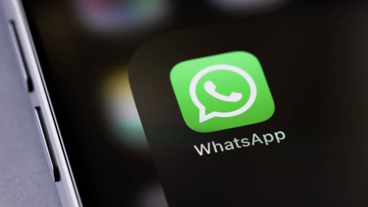 ميزة جديدة في واتسآب.. راحة للمستخدم أم اختراق للخصوصية؟