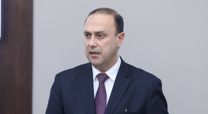 المومني: الحكومة تسعى لتعزيز التعاون مع البرلمان لمواجهة التحديات الاقتصادية والاجتماعية