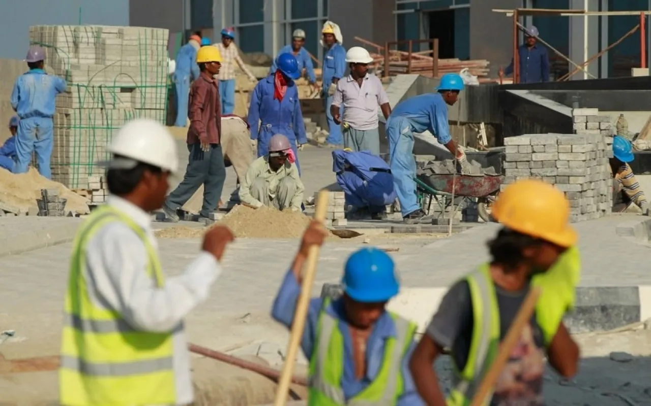 وزارة العمل والبريد الأردني يوقعان اتفاقية شراكة لتسهيل تجديد تصاريح العمل للعمالة غير الأردنية