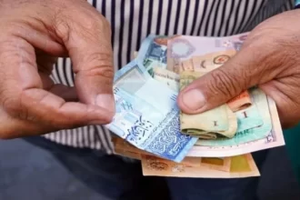 تحويل مستحقات مالية للعاملين في برنامج التعليم المسائي