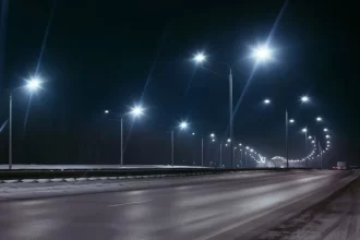 8.8 مليون دولار أمريكي تحسين إنارة شوارع في الجنوب