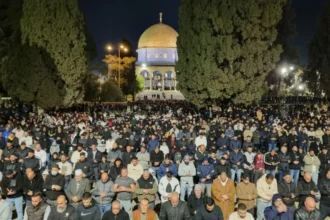 130 ألف مصل يؤدون التراويح في المسجد الأقصى