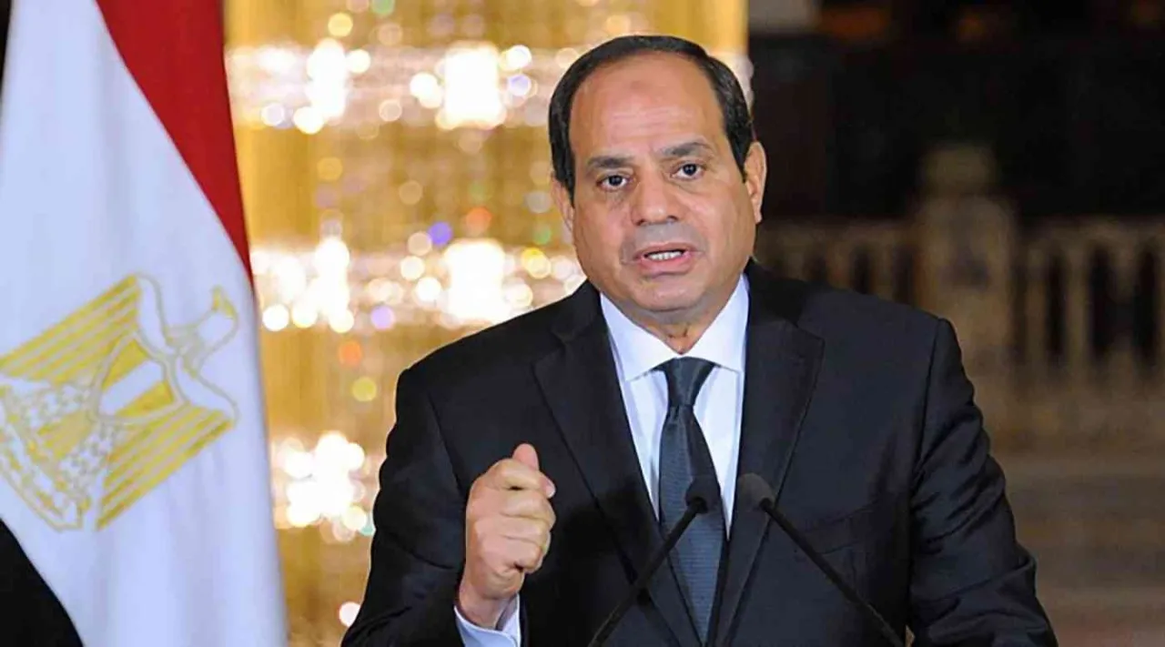 السيسي : خسائر عائدات قناة السويس بلغت 800 مليون دولار بسبب الوضع بالمنطقة