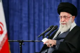 خامنئي يرد على تهديدات ترامب: التهديدات لن تجدي نفعًا وإيران ستوجه صفعة قوية لمن يضر بها