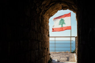 مجلس الوزراء اللبناني يعين كريم سعيد حاكما للمصرف المركزي