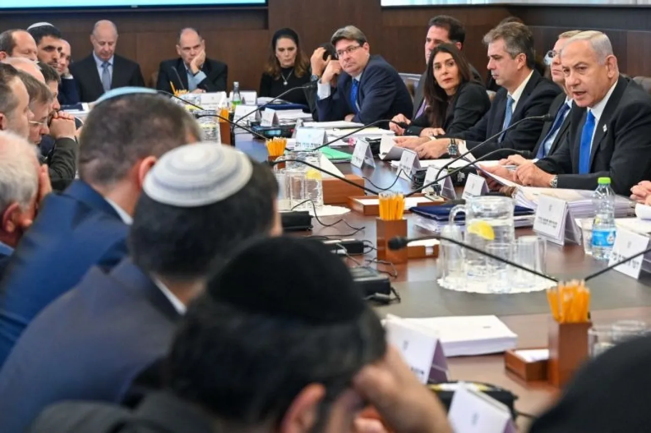 صورة حول : 70% من الإسرائيليين لا يثقون بحكومة نتنياهو 70% من الإسرائيليين لا يثقون بحكومة نتنياهو