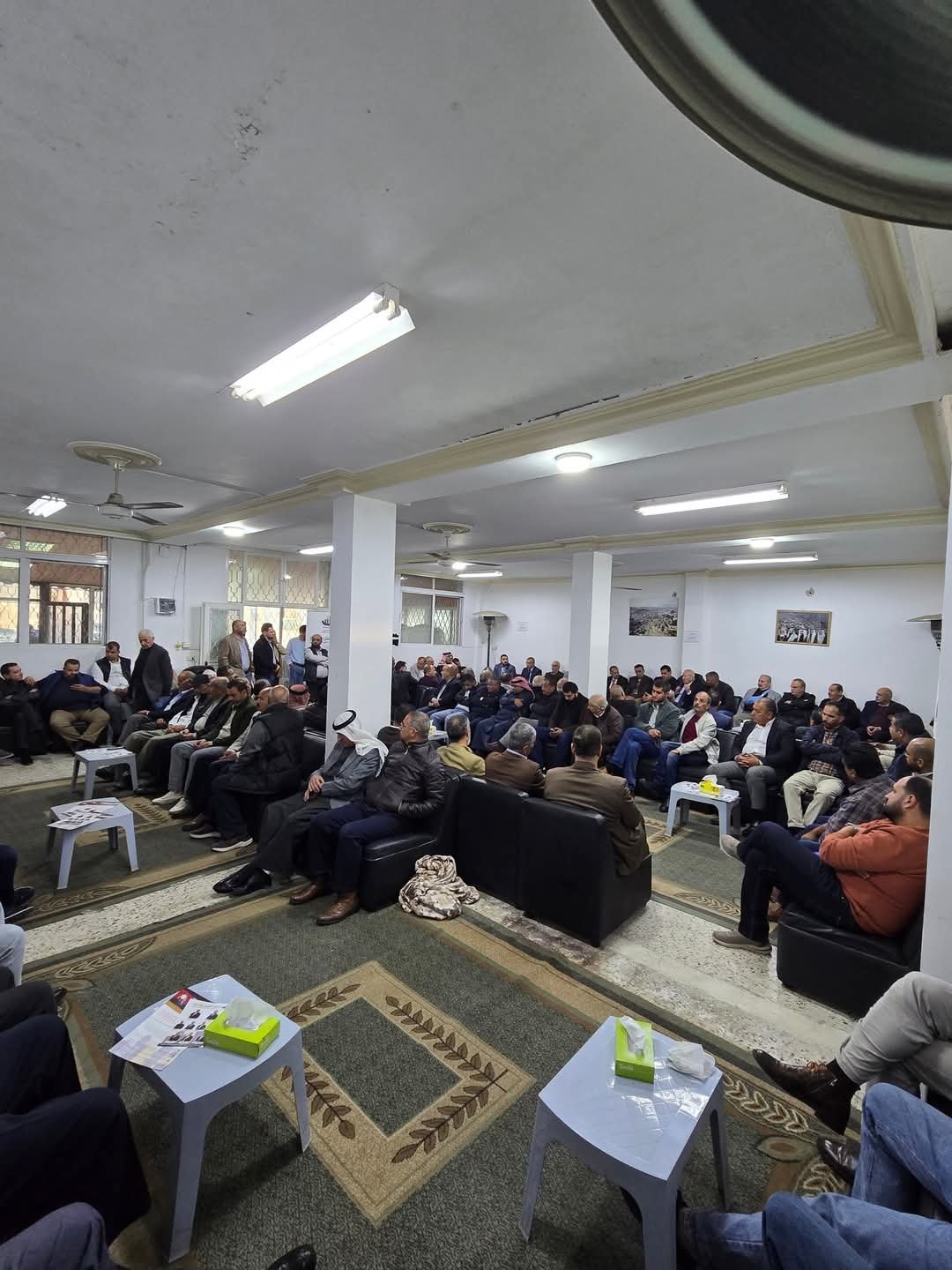 قائمة العمل والإنجاز تلتقي بمقاولي محافظة البلقاء البلقاء تلقى(صور)