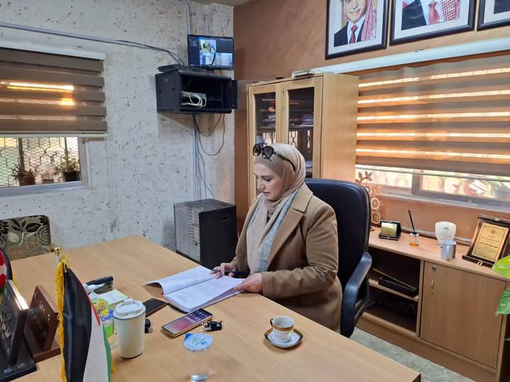 عاجل | المومني توضح حول إصابة 3 طلاب بسقوط جزء من سقف مدرسة في عين الباشا