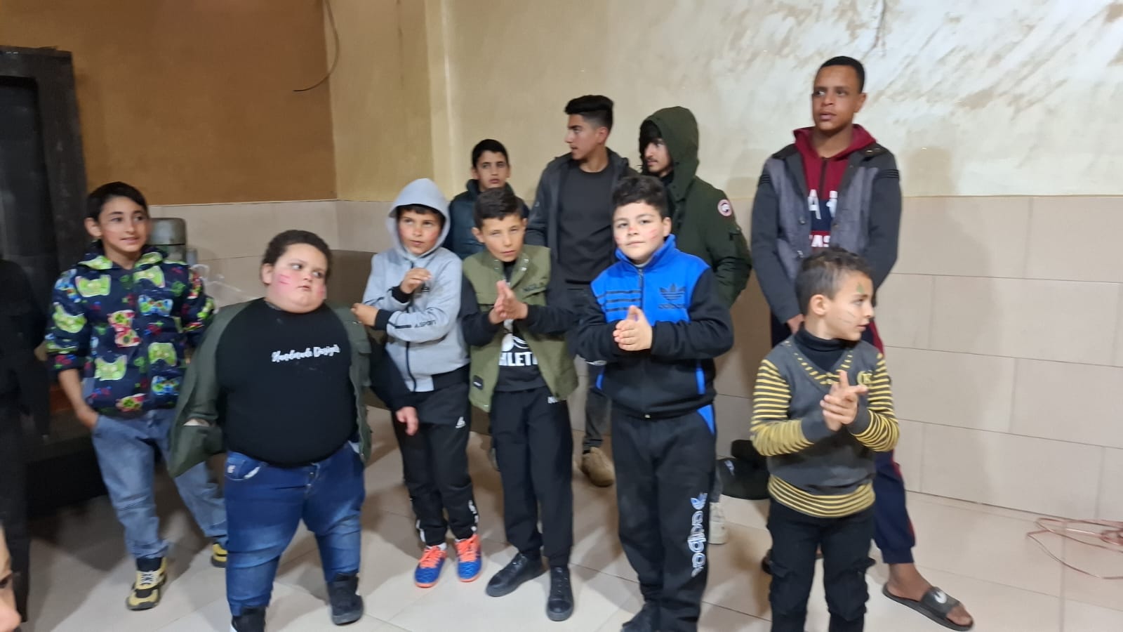 مبادرة فريق قيادتنا هاشمية وهويتنا أردنية تقيم افطار للأيتام في محافظة الكرك