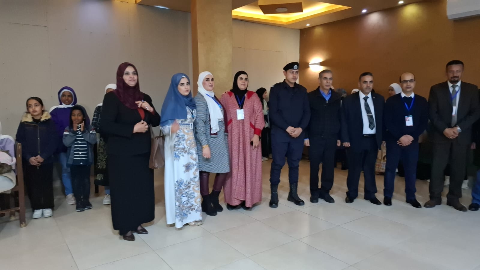 مبادرة فريق قيادتنا هاشمية وهويتنا أردنية تقيم افطار للأيتام في محافظة الكرك