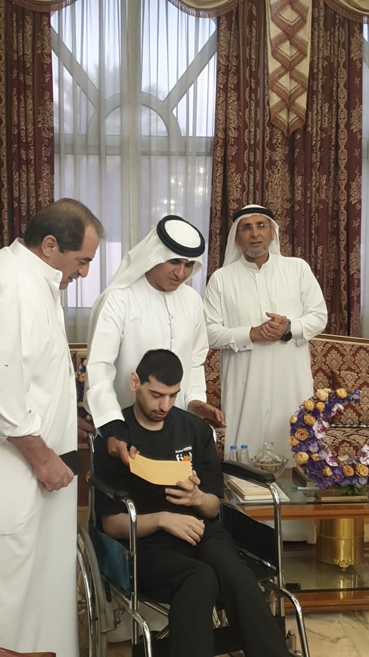 الشيخ القاسمي يستقبل رئيس وأعضاء مركز الإمارات الدولي لتأهيل وتدريب أصحاب الهمم في عجمان