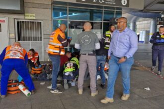 عاجل|| 6 إصابات و2 ميؤوس منها في عملية طعن وإطلاق نار في حيفا