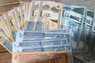 نائب يطالب بتأجيل أقساط القروض لشهر آذار بسبب مصاريف رمضان والعيد