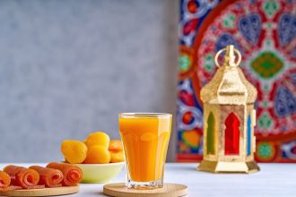 قمر الدين أصبح رمزًا لرمضان في العالم العربي