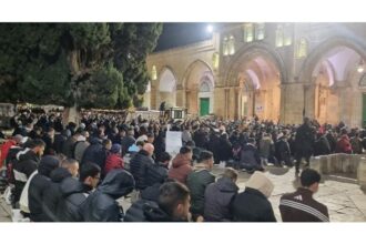 70 ألفا يؤدون صلاة التراويح في المسجد الأقصى المبارك