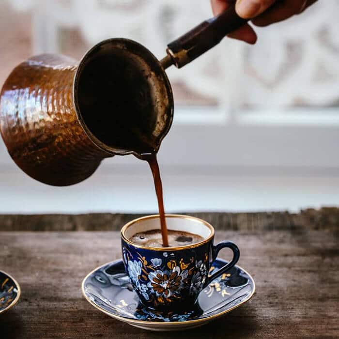 ارتفاع أسعار القهوة عالمياً ..تأثيرات الجفاف وتغيرات الإنتاج العالمية