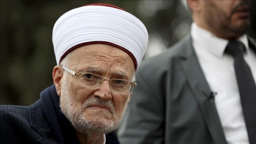 الشيخ عكرمة يهنئ الأمة الإسلامية برمضان ويدعو للتمسك بالقدس
