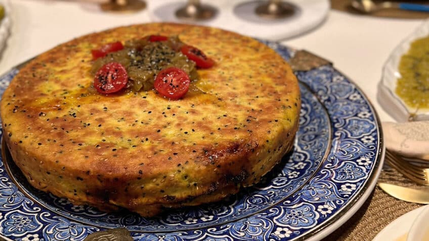 "المكمورة".. أكلة تراثية أردنية بنكهة الماضي ودفء الريف