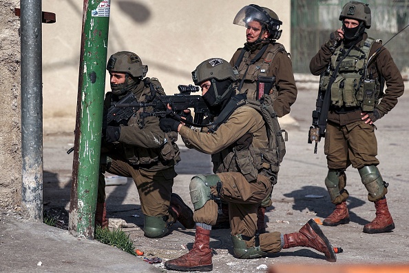 استشهاد شاب فلسطيني متأثرا بجروح أصيب بها قبل شهرين
