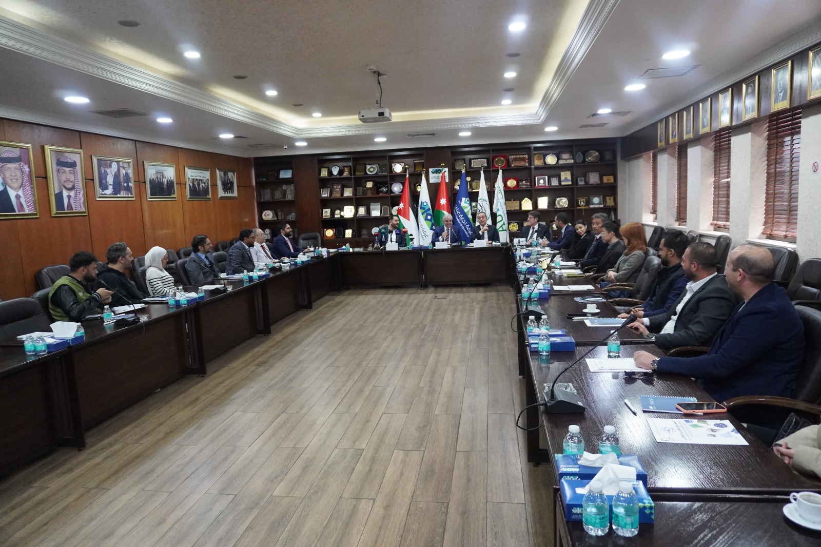 المؤتمر الصحفي للاعلان عن فعاليات المعرض العربي الدولي للصناعات البلاستيكية والبتروكيماوية والتغليف والورق