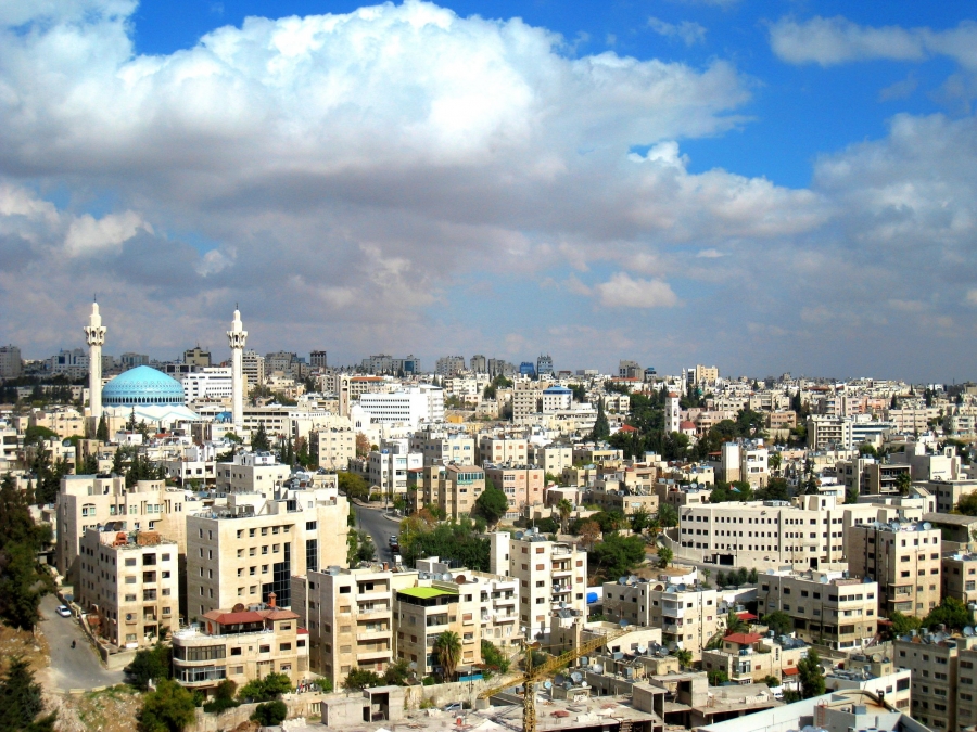 طقس معتدل في اغلب المناطق اليوم واجواء خماسينية غدًا