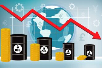 انخفاض سعر النفط إلى أدنى مستوى له منذ نهاية 2021